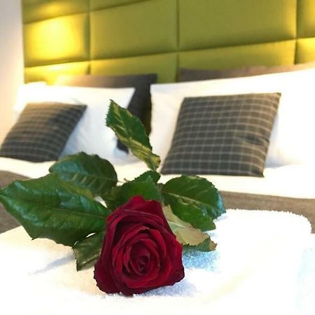 Premium Apartment - Chopin Airport وارسو المظهر الخارجي الصورة